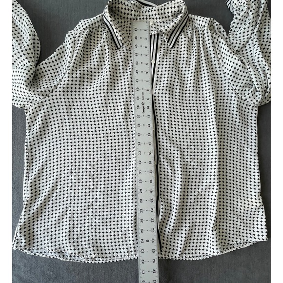 Max Studio Geometric Button Blouse Womens 2X Black White Long Sleeve Mod Retro - Picture 9 of 10